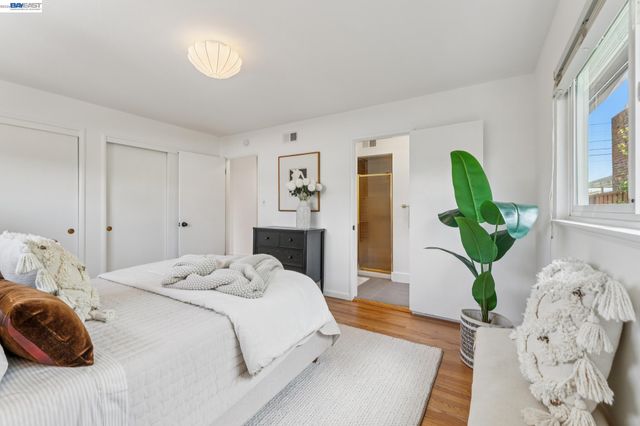 3280 Adams St, Alameda, CA 94501