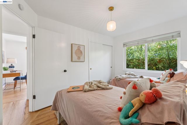 3280 Adams St, Alameda, CA 94501