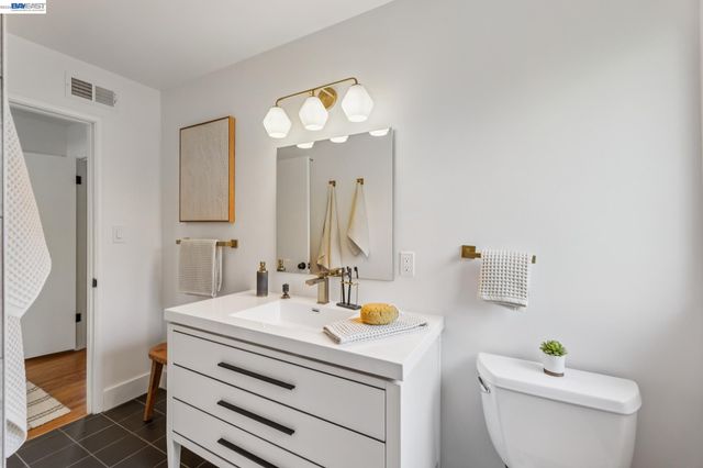3280 Adams St, Alameda, CA 94501