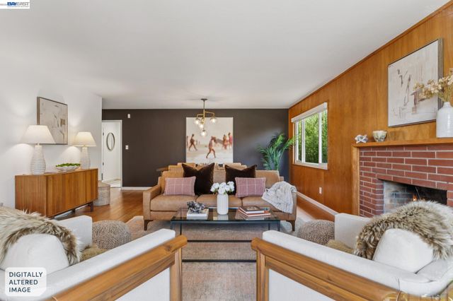 3280 Adams St, Alameda, CA 94501