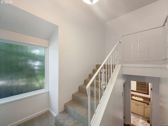 3101 MCNARY Pkwy 12, Lake Oswego, OR 97035