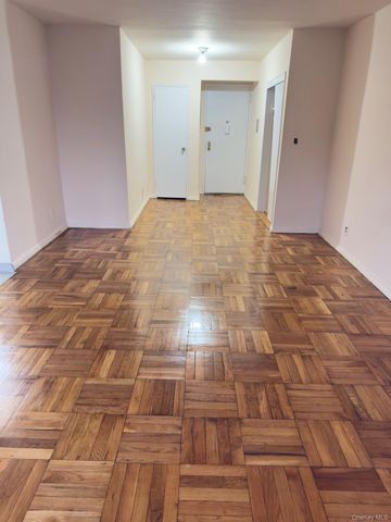 14943 35Th Ave 1FL, Flushing, NY 11354
