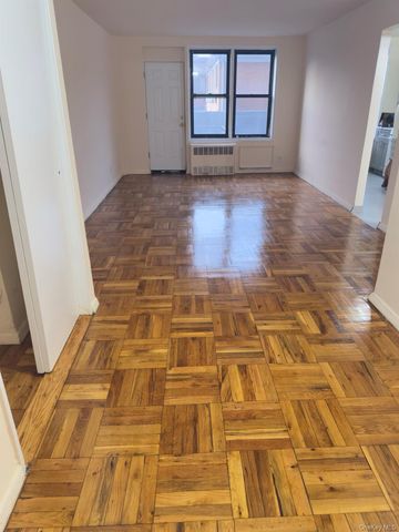 14943 35Th Ave 1FL, Flushing, NY 11354