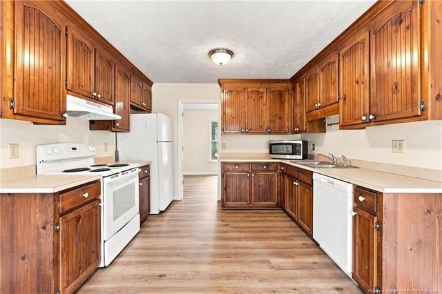 924 E Winds Lane, Fayetteville, NC 28311