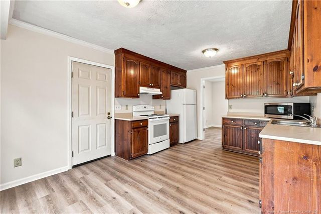 924 E Winds Lane, Fayetteville, NC 28311