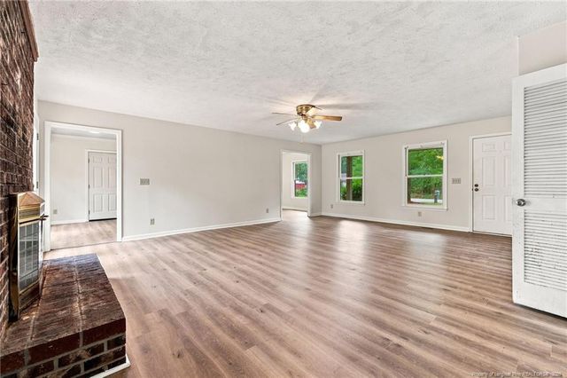 924 E Winds Lane, Fayetteville, NC 28311