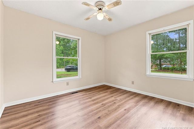 924 E Winds Lane, Fayetteville, NC 28311