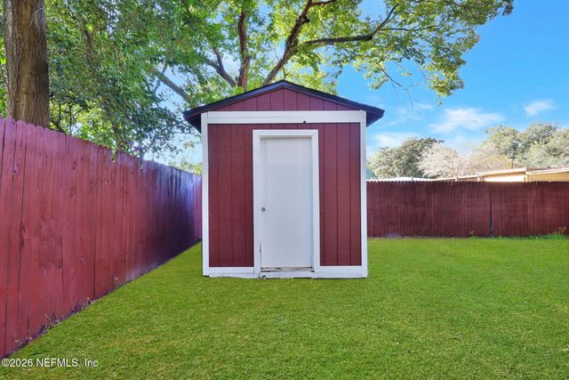 2531 E BURLINGAME Drive, Jacksonville, FL 32211