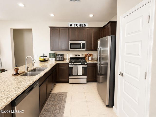 10484 W Washburn Street, Marana, AZ 85653