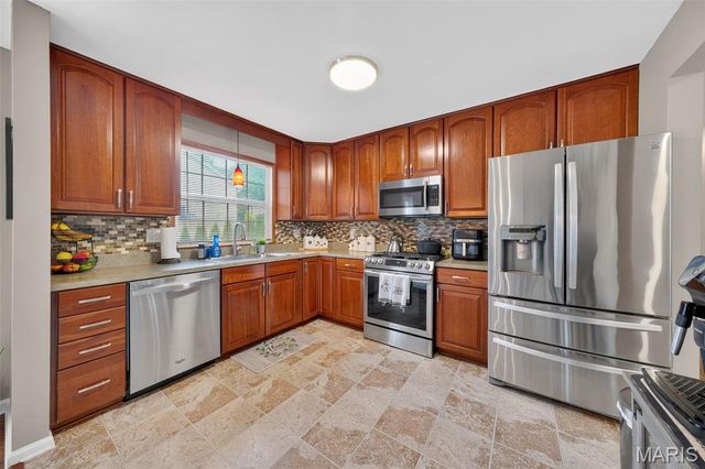 7101 Coram Drive, St Louis, MO 63129
