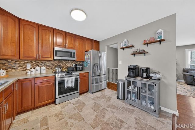 7101 Coram Drive, St Louis, MO 63129
