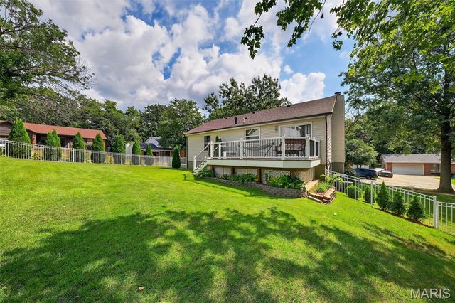 7101 Coram Drive, St Louis, MO 63129