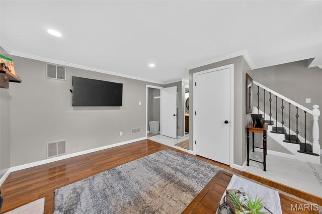 7101 Coram Drive, St Louis, MO 63129