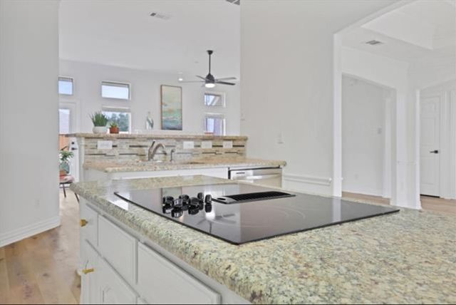 4604 Preston Bend Drive, Arlington, TX 76016