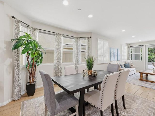 8 Willow Way, Lake Forest, CA 92630