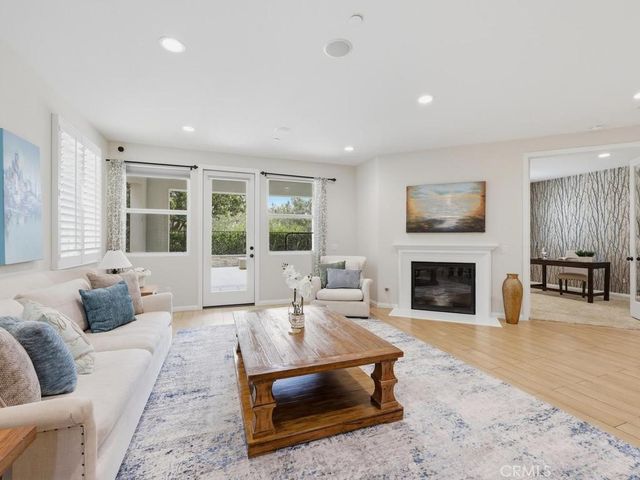 8 Willow Way, Lake Forest, CA 92630