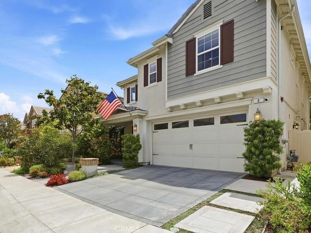 8 Willow Way, Lake Forest, CA 92630