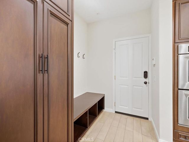8 Willow Way, Lake Forest, CA 92630