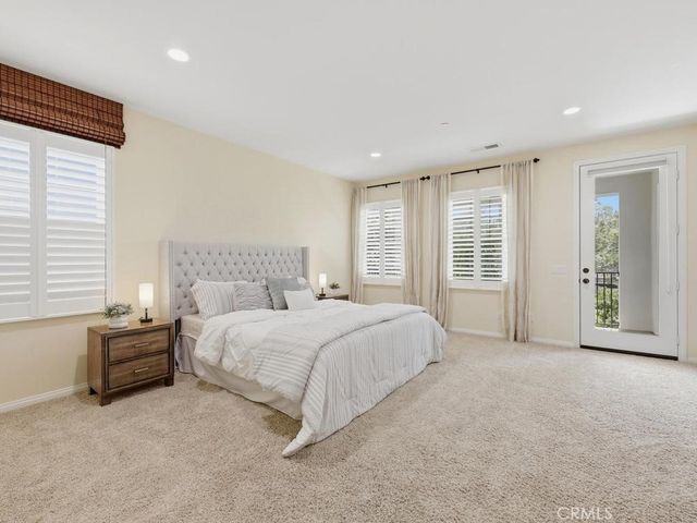 8 Willow Way, Lake Forest, CA 92630