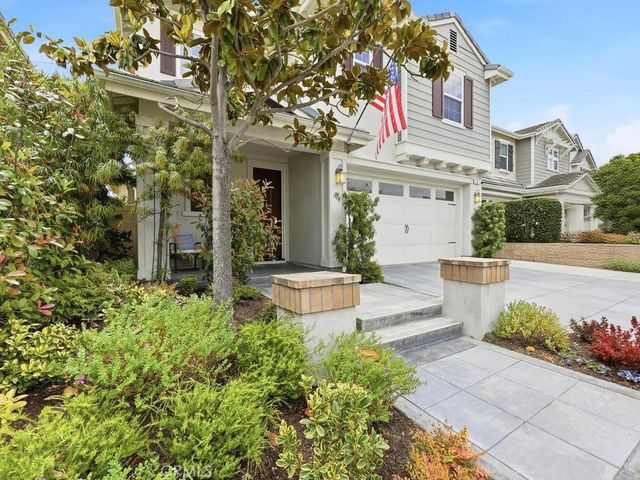 8 Willow Way, Lake Forest, CA 92630