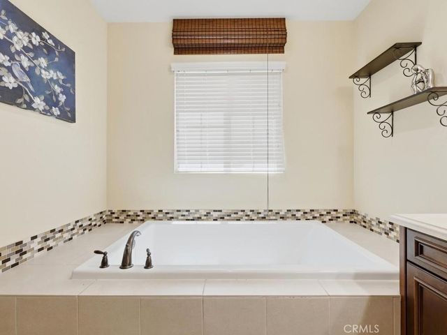 8 Willow Way, Lake Forest, CA 92630