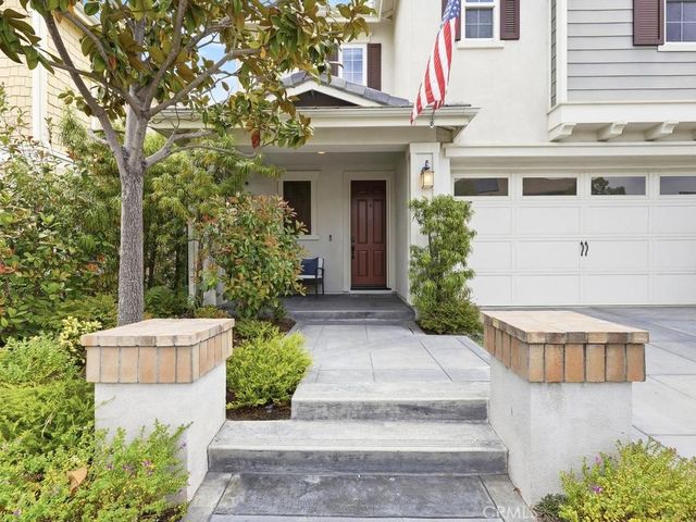 8 Willow Way, Lake Forest, CA 92630