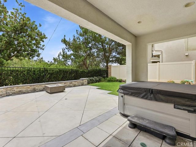 8 Willow Way, Lake Forest, CA 92630