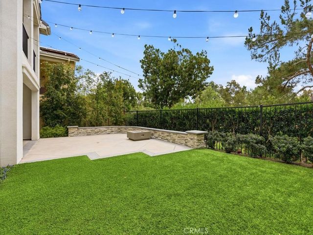 8 Willow Way, Lake Forest, CA 92630