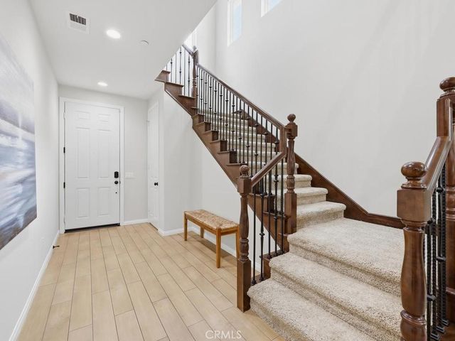 8 Willow Way, Lake Forest, CA 92630