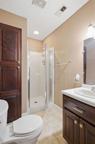 1305 Oakbrook Dr, Paris, TN 38242