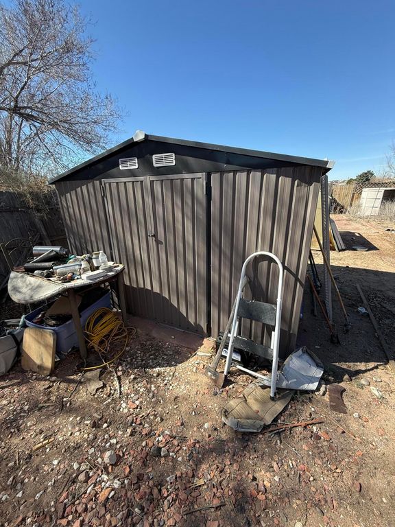 Image 11 of property listing at 107 2nd Street SE, Rio Rancho, NM 87124