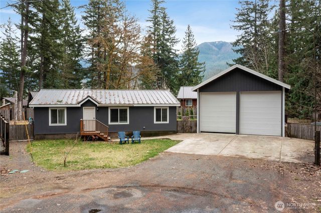 138 Sherwood Lane, Packwood, WA 98361