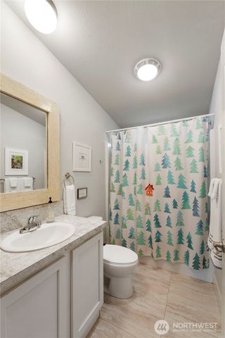 138 Sherwood Lane, Packwood, WA 98361