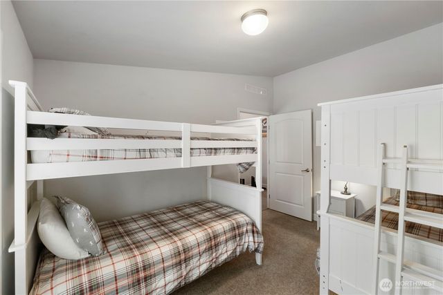 138 Sherwood Lane, Packwood, WA 98361