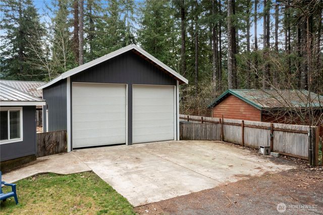 138 Sherwood Lane, Packwood, WA 98361