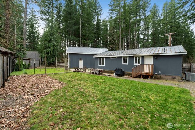138 Sherwood Lane, Packwood, WA 98361