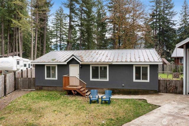 138 Sherwood Lane, Packwood, WA 98361