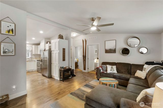 138 Sherwood Lane, Packwood, WA 98361