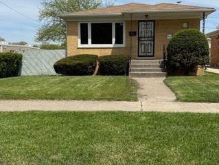 772 Memorial Drive, Calumet City, IL 60409
