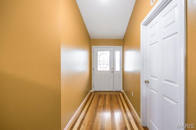 10916 Upland Terrace Drive, Lebanon, IL 62254