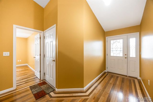 10916 Upland Terrace Drive, Lebanon, IL 62254