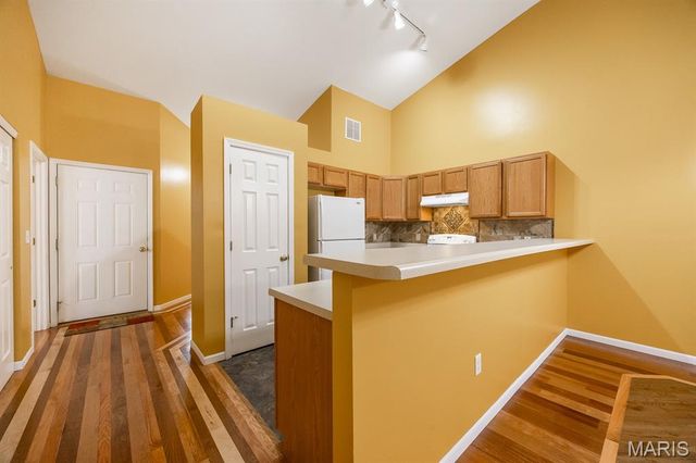 10916 Upland Terrace Drive, Lebanon, IL 62254