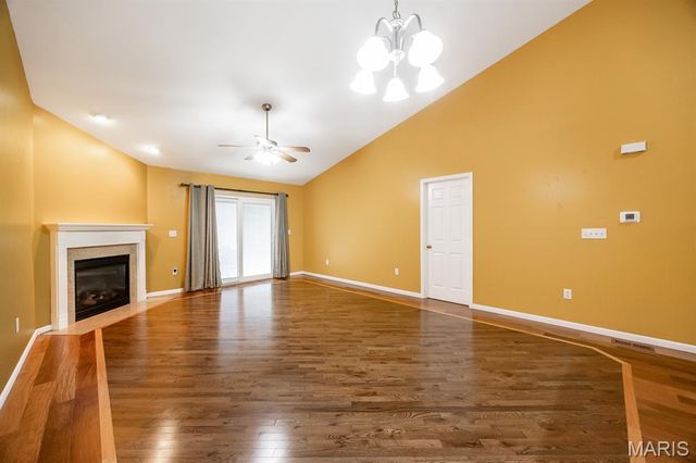 10916 Upland Terrace Drive, Lebanon, IL 62254