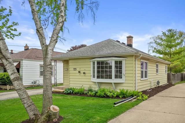 12723 W Colfax PLACE, Butler, WI 53007