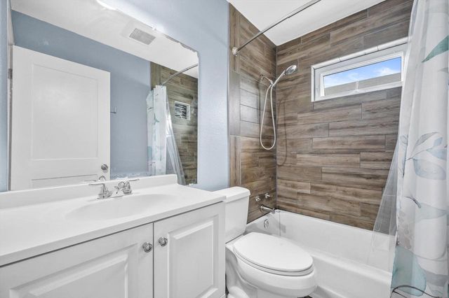 12723 W Colfax PLACE, Butler, WI 53007