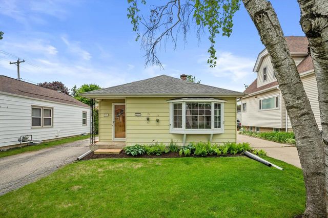 12723 W Colfax PLACE, Butler, WI 53007
