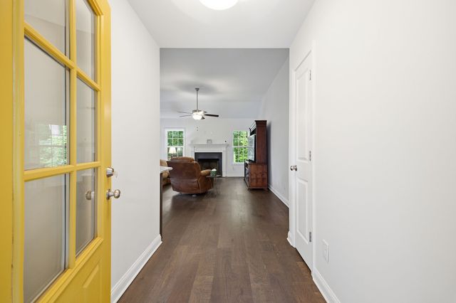 109 Mangrum Rd, Bon Aqua, TN 37025