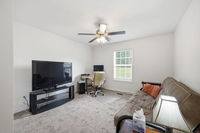 109 Mangrum Rd, Bon Aqua, TN 37025