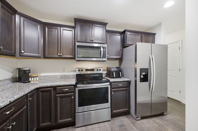 109 Mangrum Rd, Bon Aqua, TN 37025