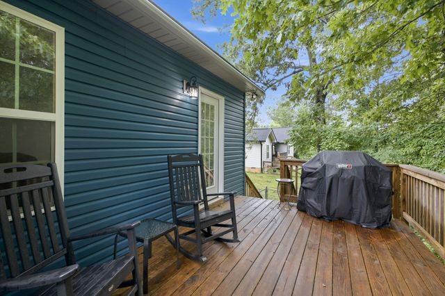 109 Mangrum Rd, Bon Aqua, TN 37025